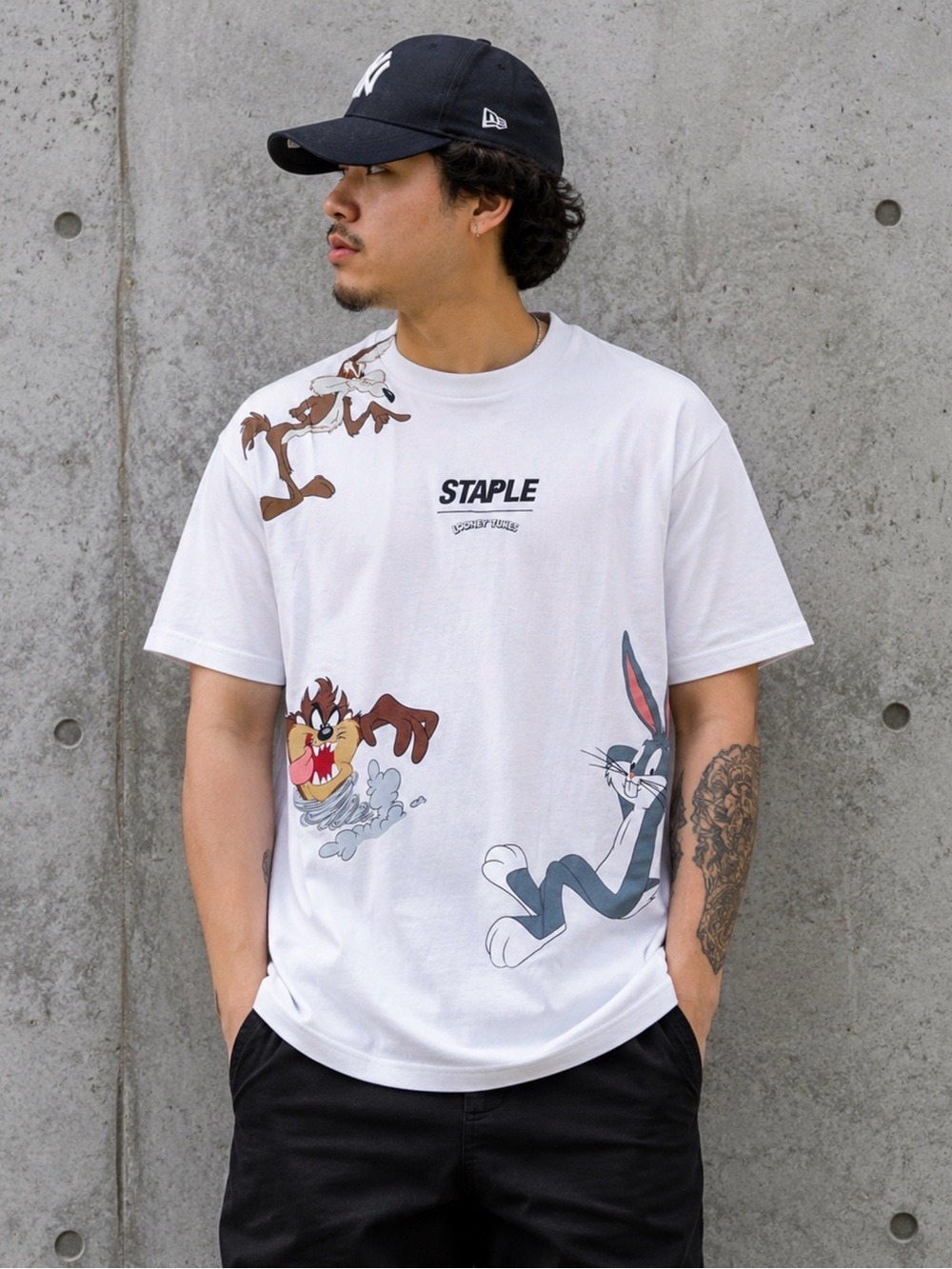 MEN’S STAPLE X LOONEY TUNES GRAPHIC TSHIRT BUGS BUNNY TAZ COYOTE LARGE